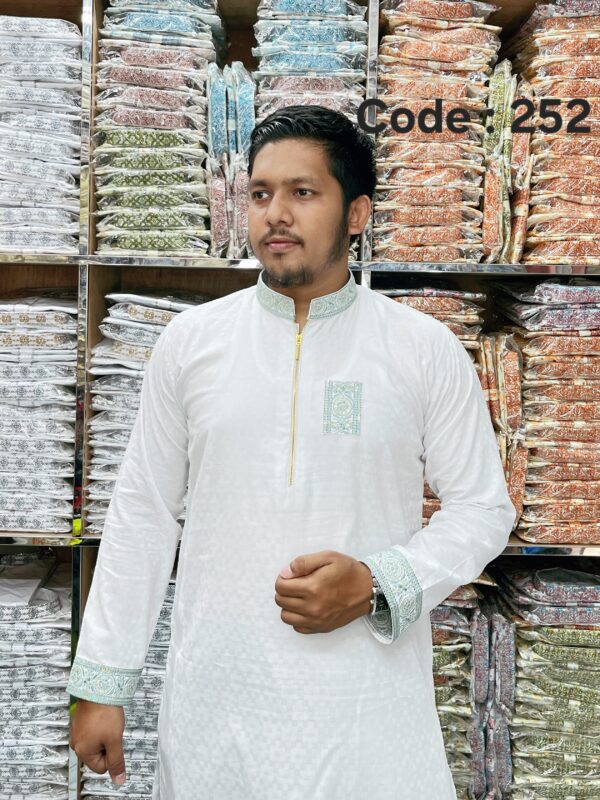 BS- Code : 252 ( Gizza White )